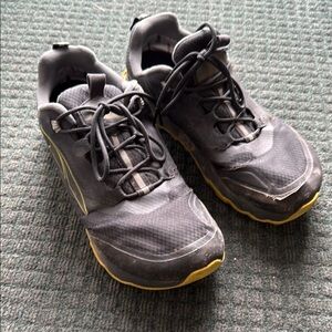 Altra Athletic Shoes Black and Yellow Performance Runners